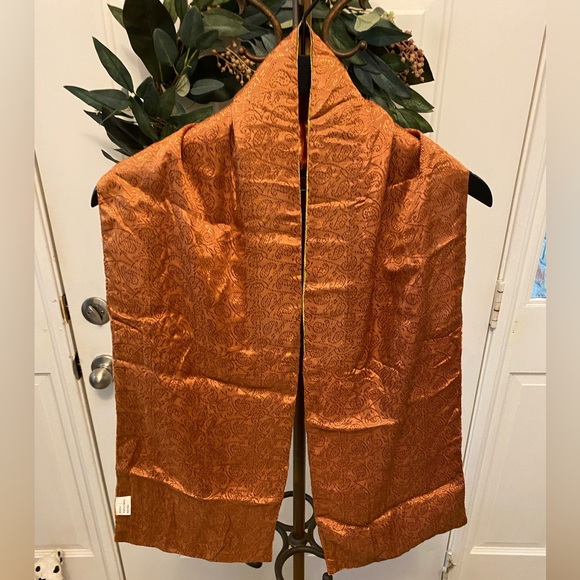 Beautiful Made in India Mixed Fabric Patchwork Reversible Scarf - Picture 4 of 12